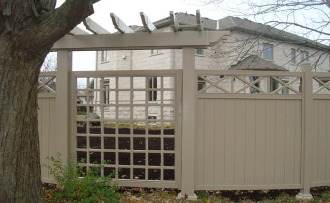 premade fencing for homes