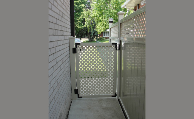 vinyl gate for walkway